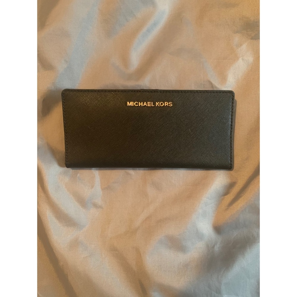 MK Jet Set Wallet